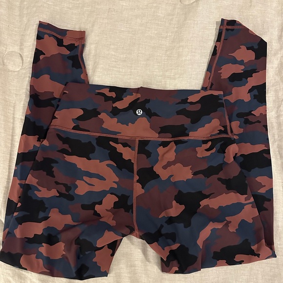 Lululemon Wunder Under High-RiseTight 28” size 10 never warn no tag brand new - Picture 5 of 7